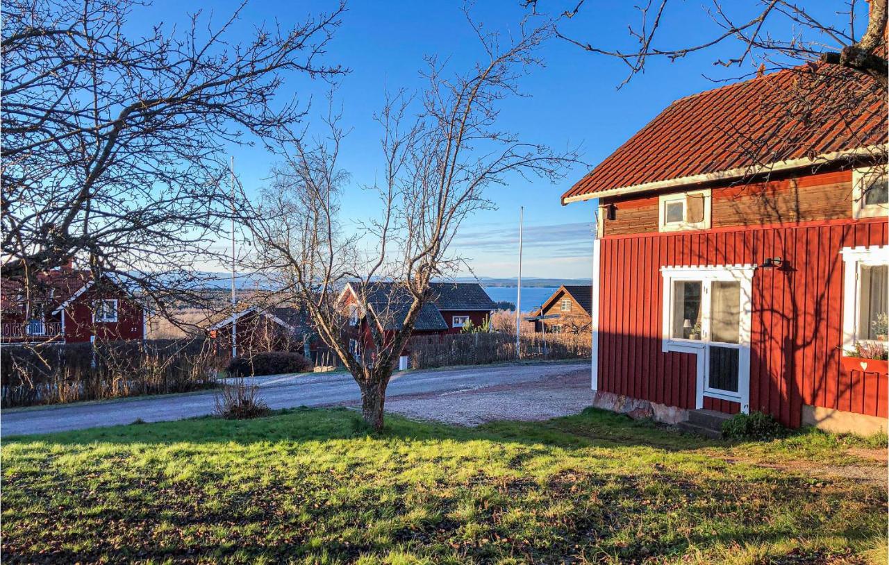 Cozy Home In Raettvik With Kitchen Esterno foto