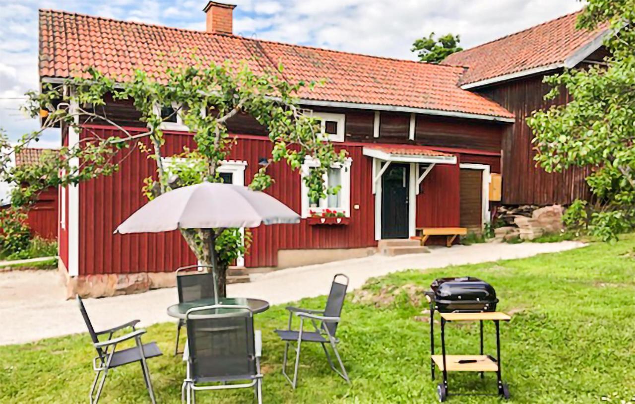 Cozy Home In Raettvik With Kitchen Esterno foto